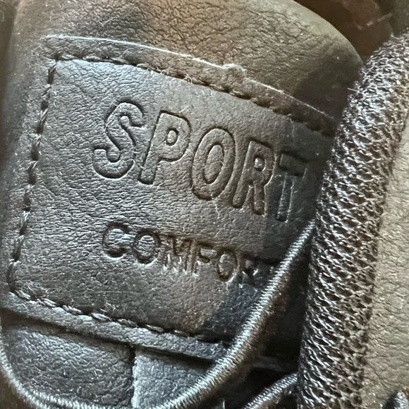 Super, Light Weight, Men's Black Dress Sneaker. - Picture 8 of 9